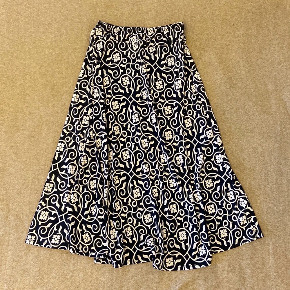 Black and white long flowy skirt